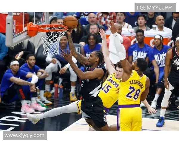 爵士队与湖人队精彩对决回放全程回顾与精彩瞬间分析